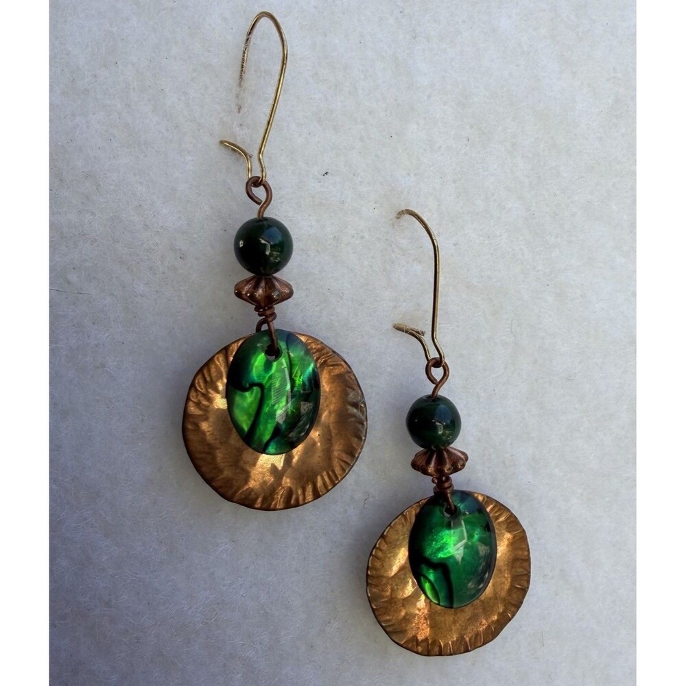 Vtg Copper Artist Made Pierced Wire Earrings Green Abalone Dangle
